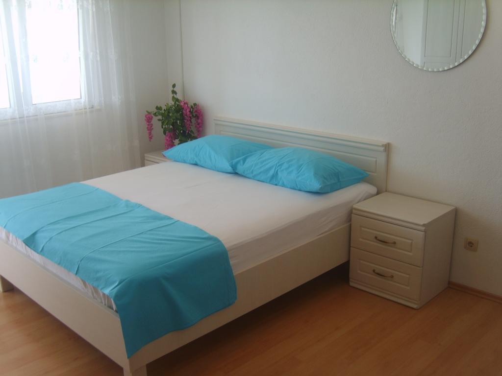 Apartments Iva Alla Trogir Room photo